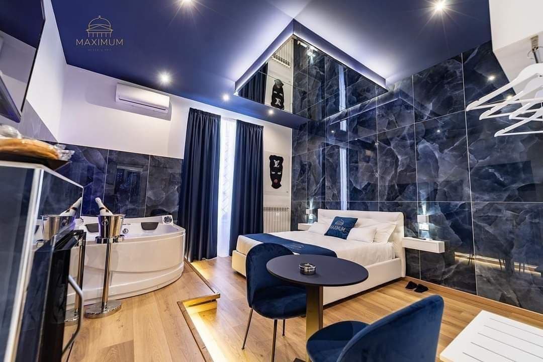 MAXIUM SUITE & SPA MAXIUM SUITE & SPA