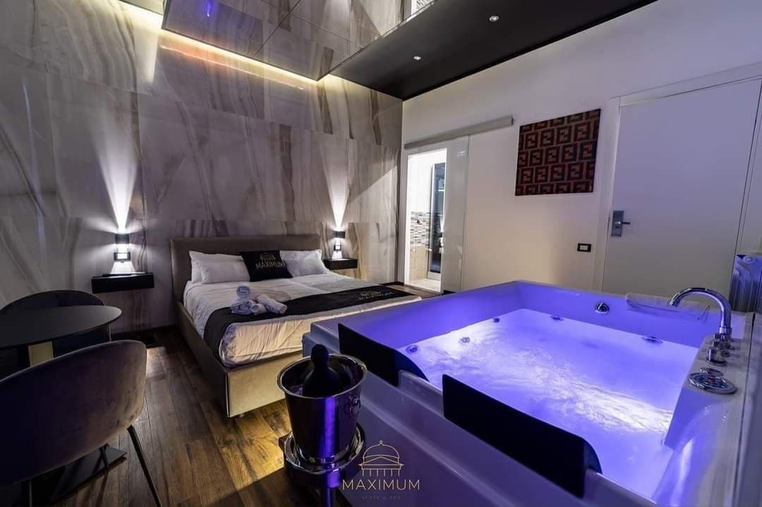 MAXIUM SUITE & SPA MAXIUM SUITE & SPA